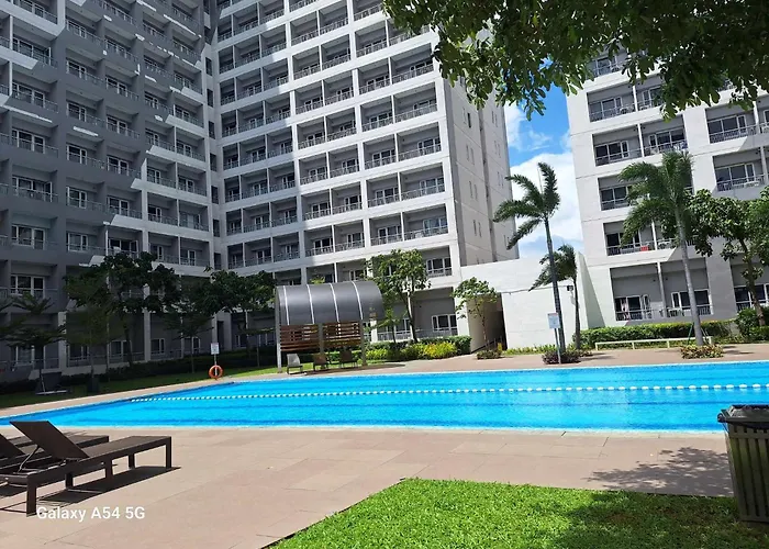 Apartment Comfy 1br With Pool View And Wi-fi In Grace Res Taguig